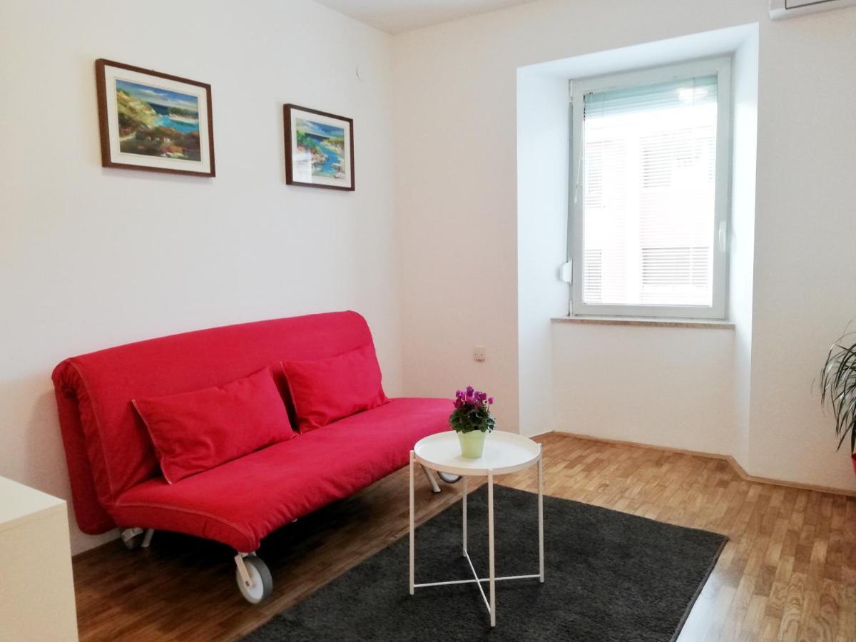 City Center Apartment Umag Exterior photo